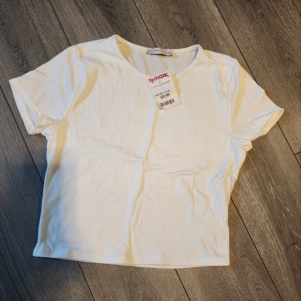 🌺3 for 30 NWT white crop top